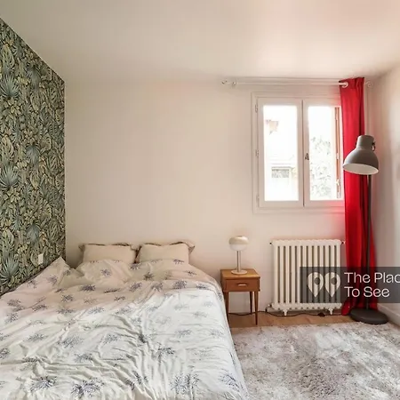 Huge House 210sqm 19 People Private Outdoor 2 Parking Location * Saint-Ouen (Seine-Saint-Denis)